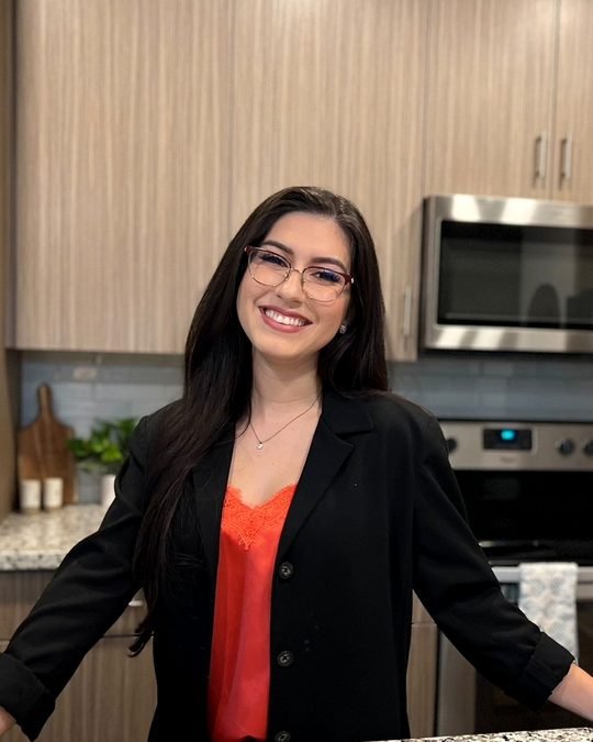 Vanessa Ribeiro, RDN, in her kitchen in Orlando, Florida.